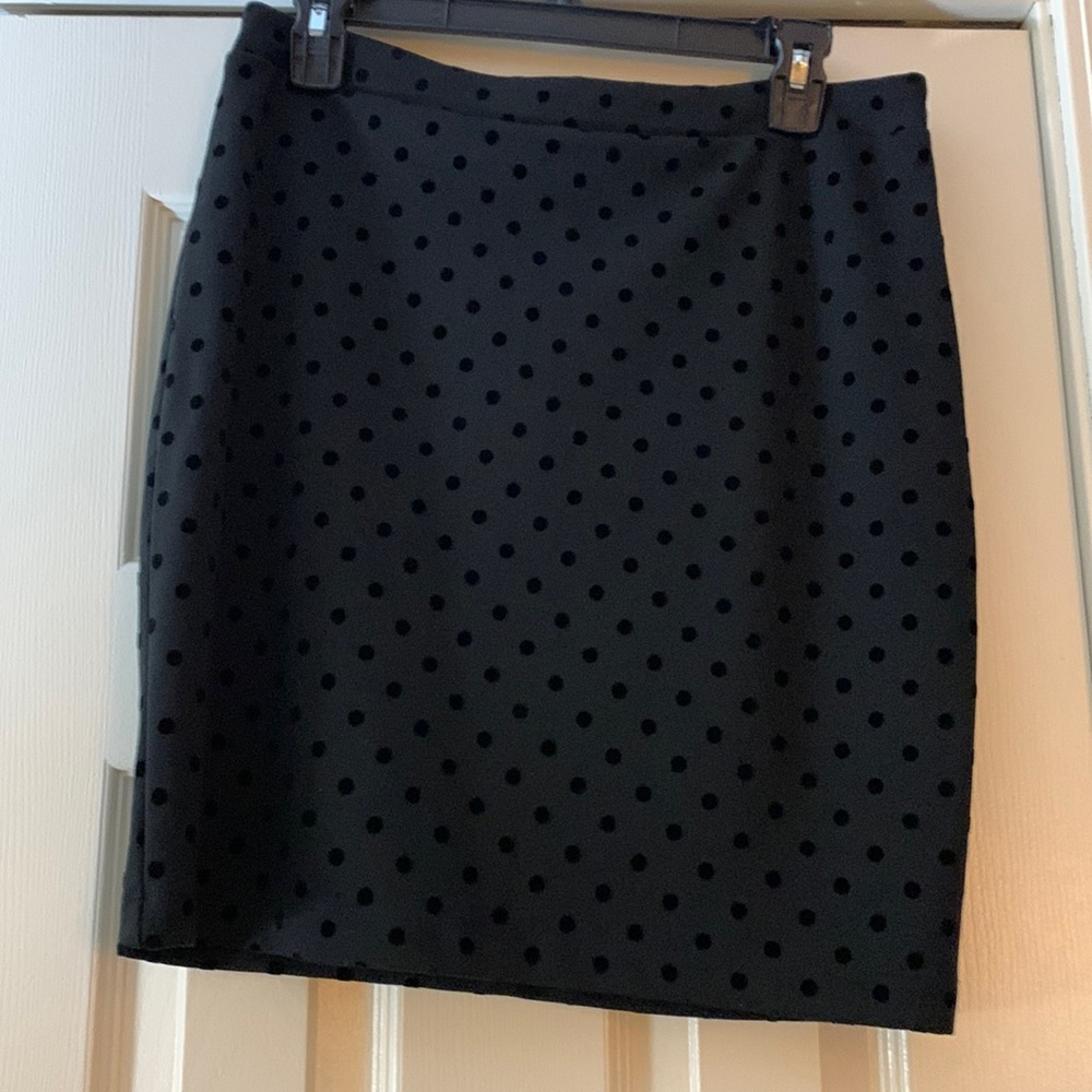 Loft Black w/Polka Dots Skirt Size 6